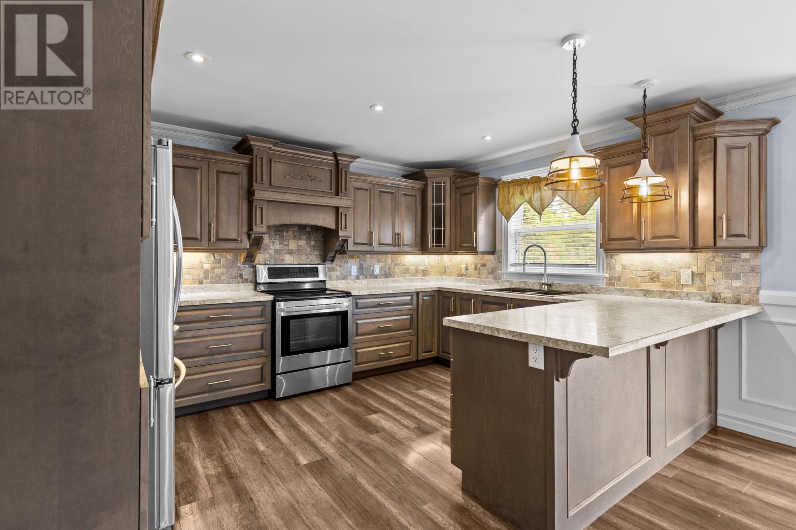 17 Ava Place, Conception Bay South, NL - Indoor Photo Showing Kitchen With Upgraded Kitchen