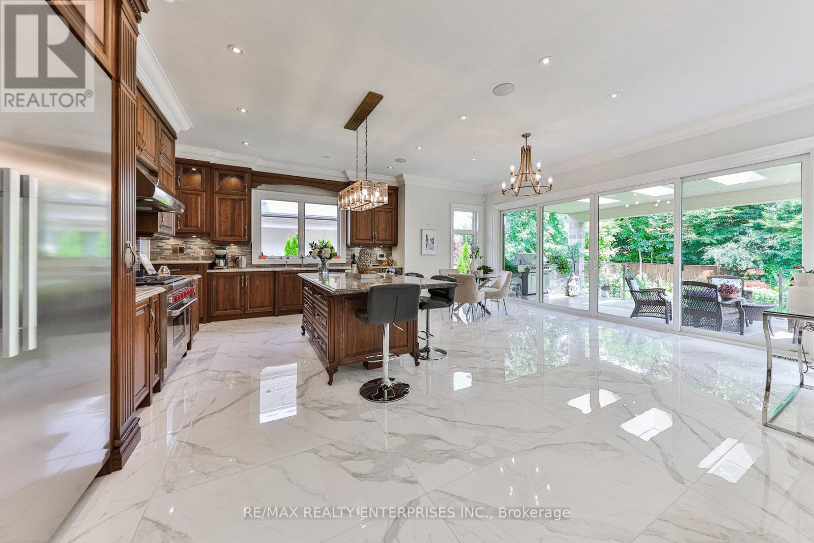 1511 Broadmoor Avenue, Mississauga, ON - Indoor