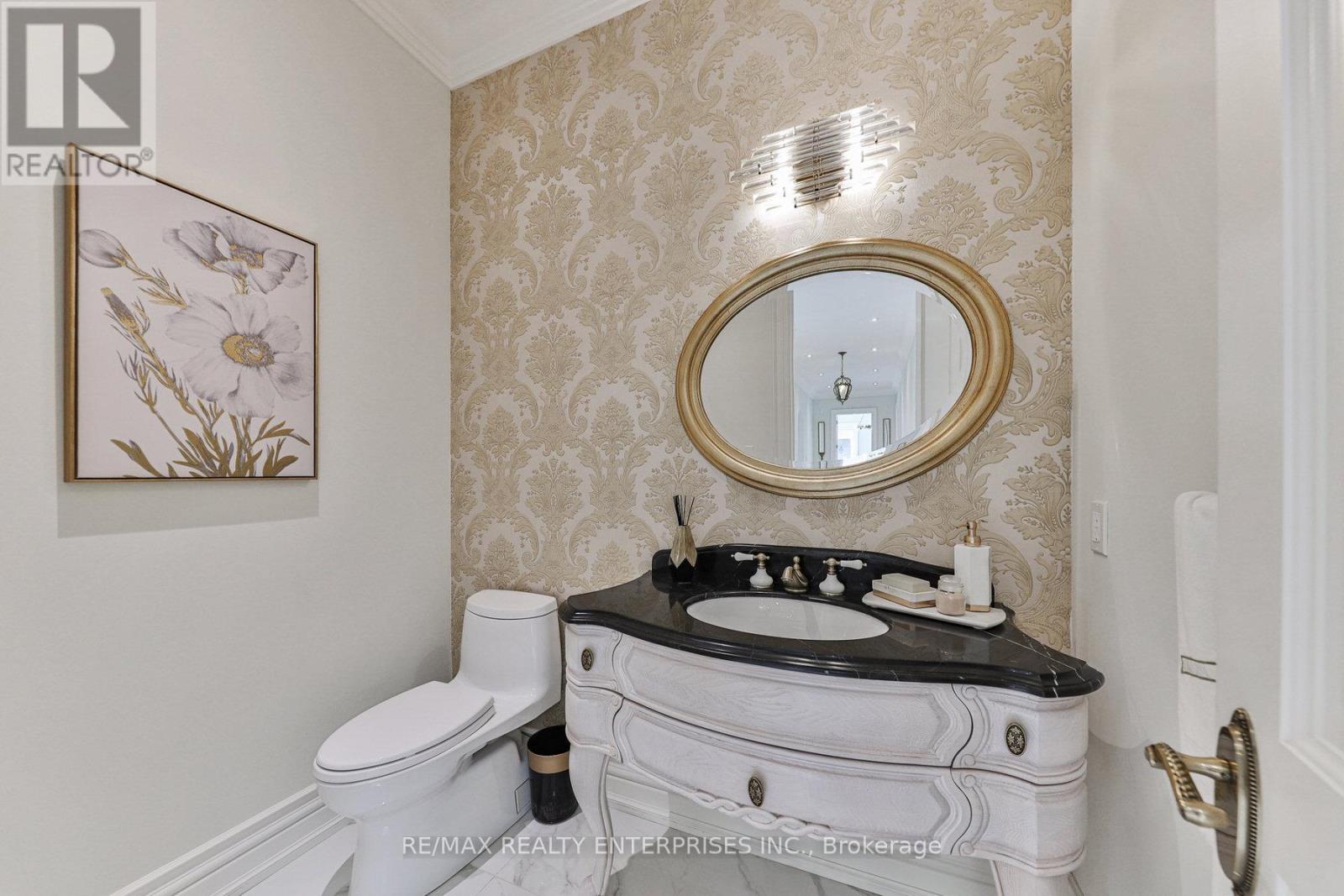 1511 Broadmoor Avenue, Mississauga, ON - Indoor Photo Showing Bathroom