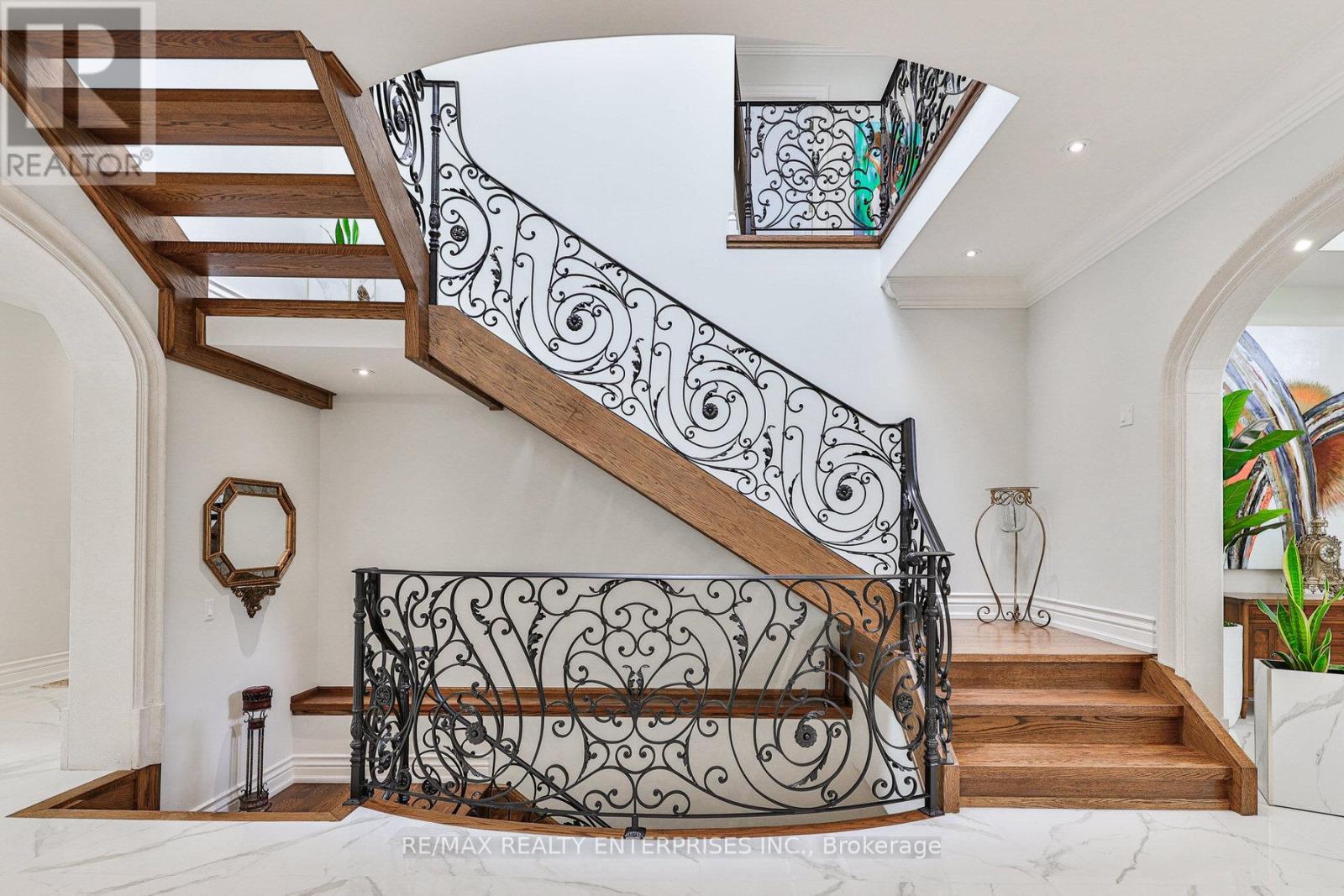 1511 Broadmoor Avenue, Mississauga, ON - Indoor Photo Showing Other Room