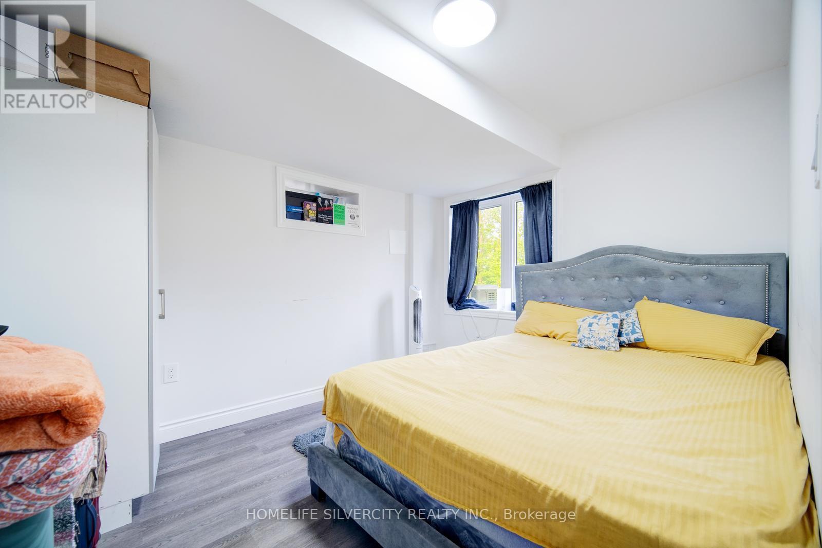 55 Longboat Run W, Brantford, ON - Indoor Photo Showing Bedroom