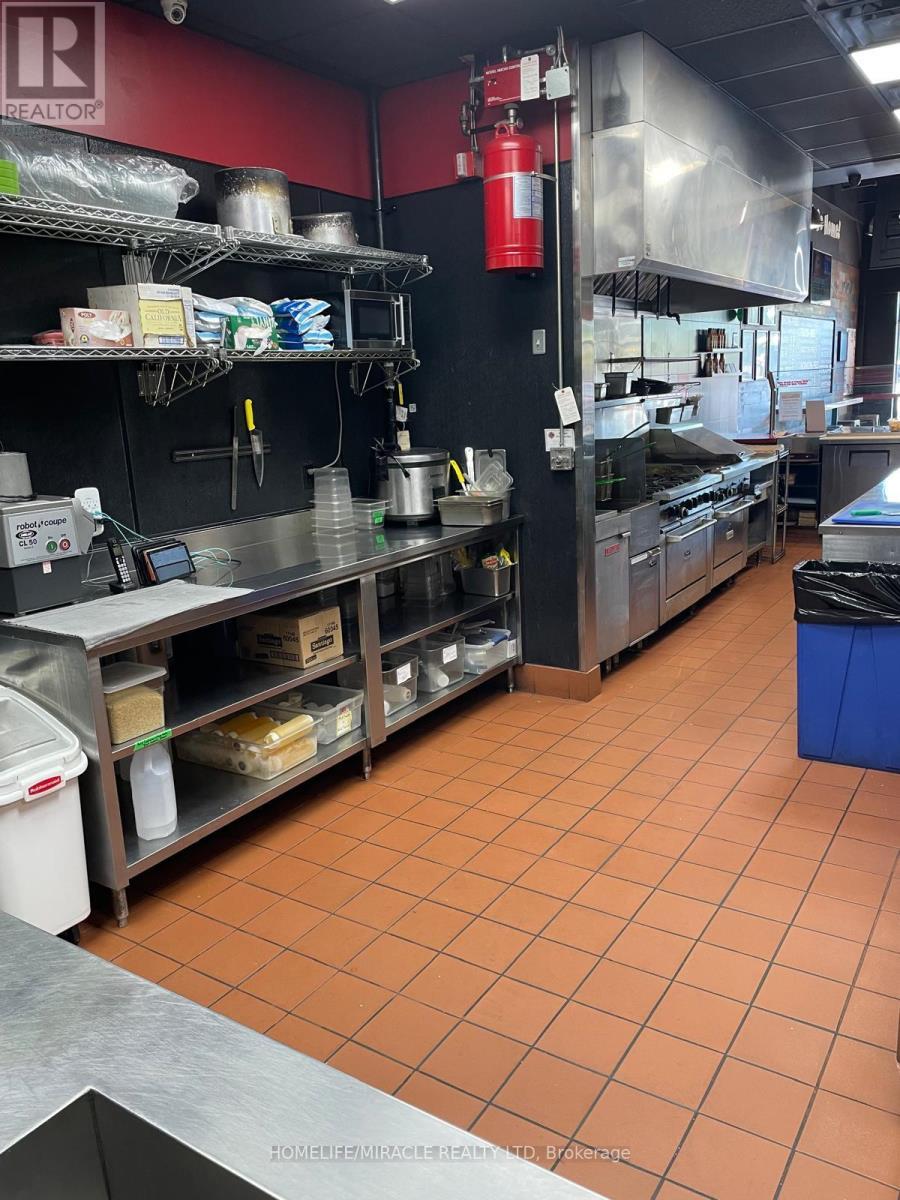 4 - 1403 King Street E, Clarington, ON