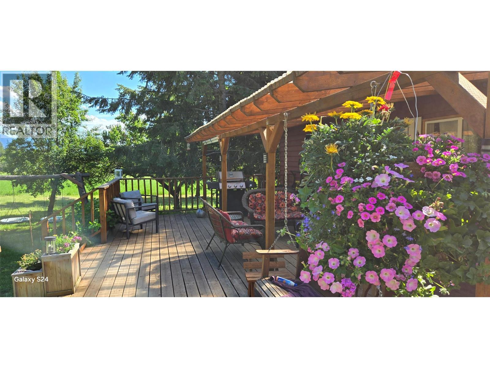 1012 Addison Road, Tappen, BC - Outdoor