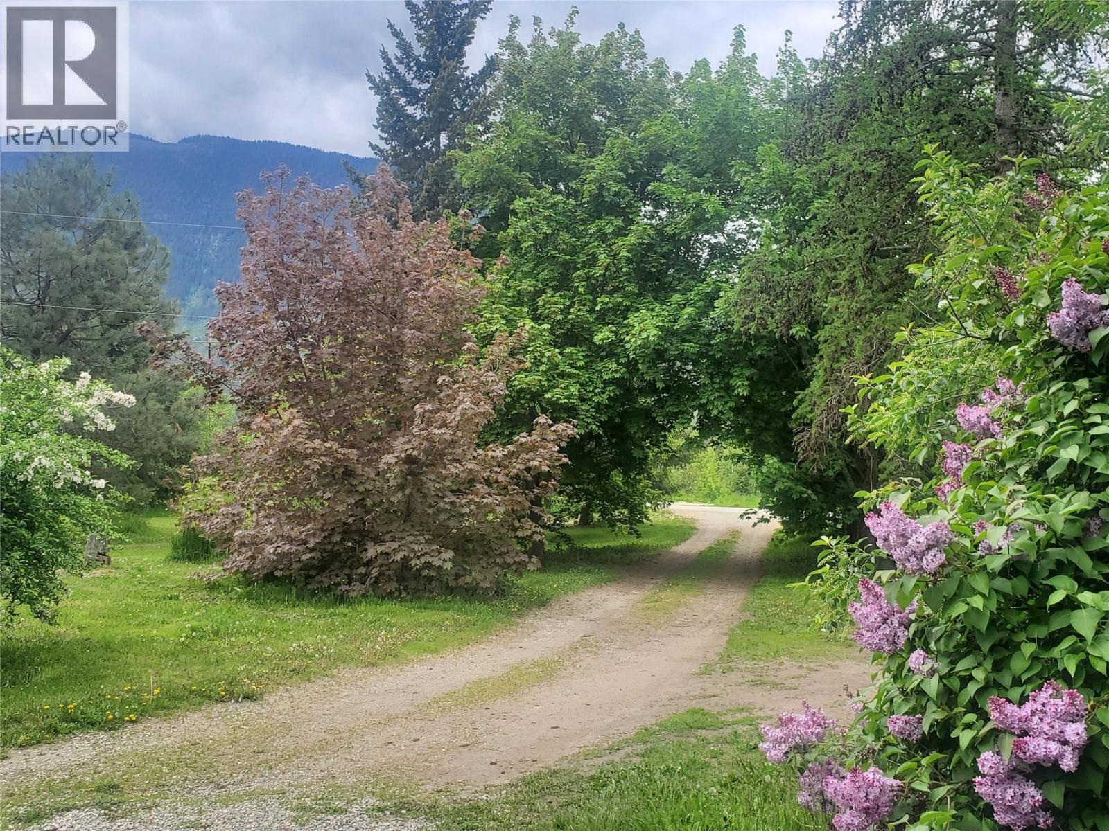 1012 Addison Road, Tappen, BC - Outdoor