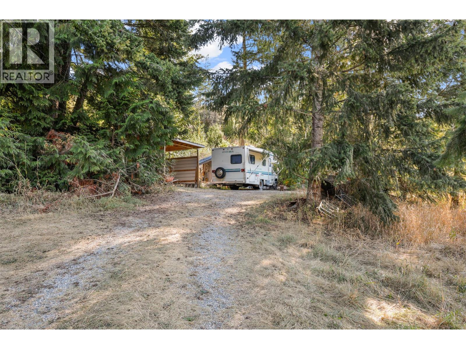 1012 Addison Road, Tappen, BC - Outdoor