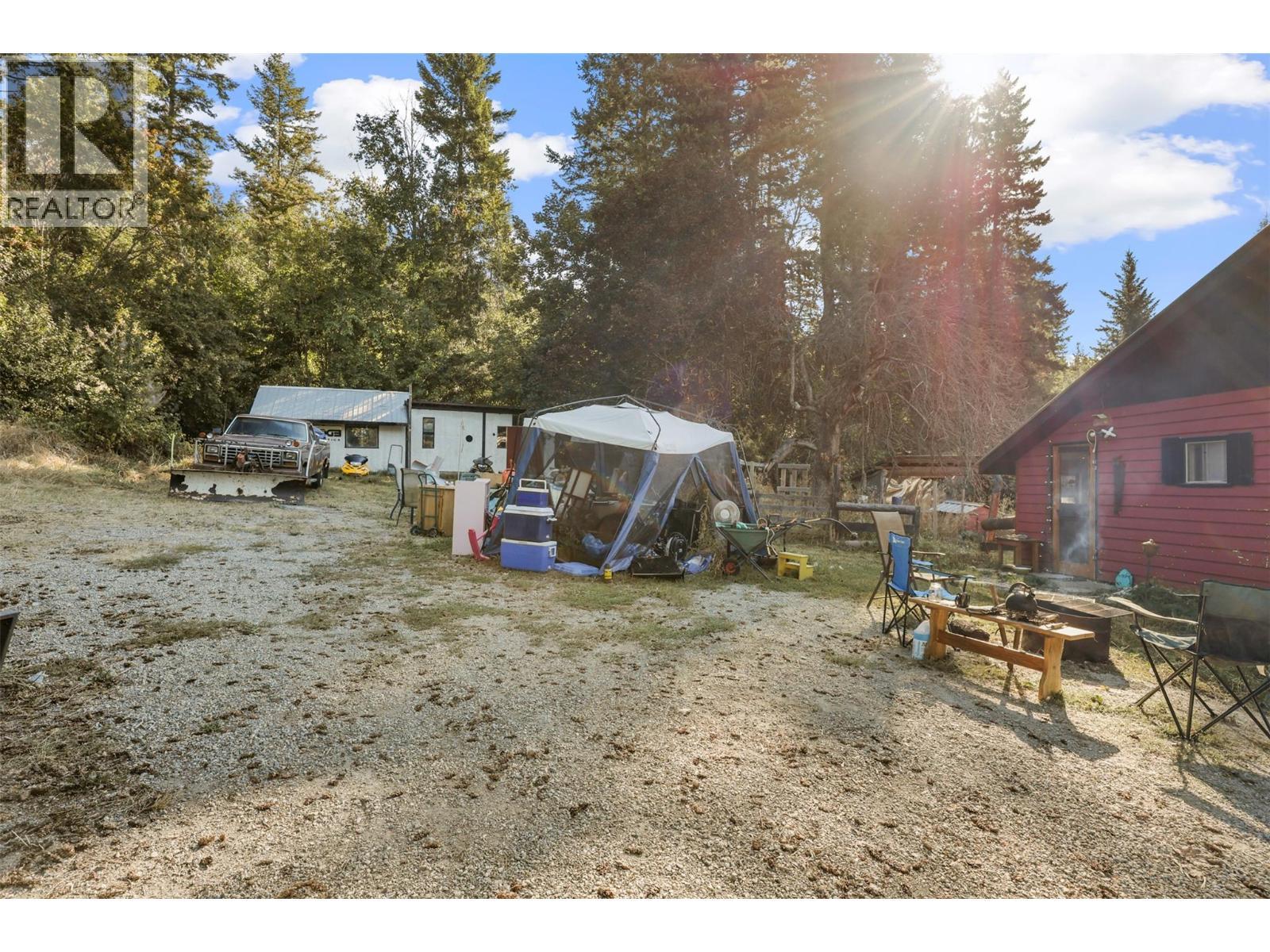 1012 Addison Road, Tappen, BC - Outdoor