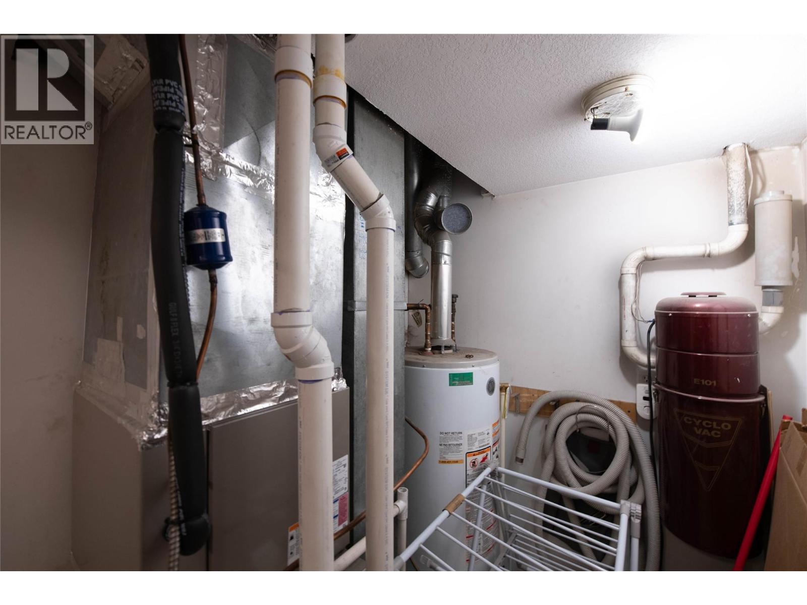 883 Evergreen Place, Kamloops, BC - Indoor Photo Showing Basement