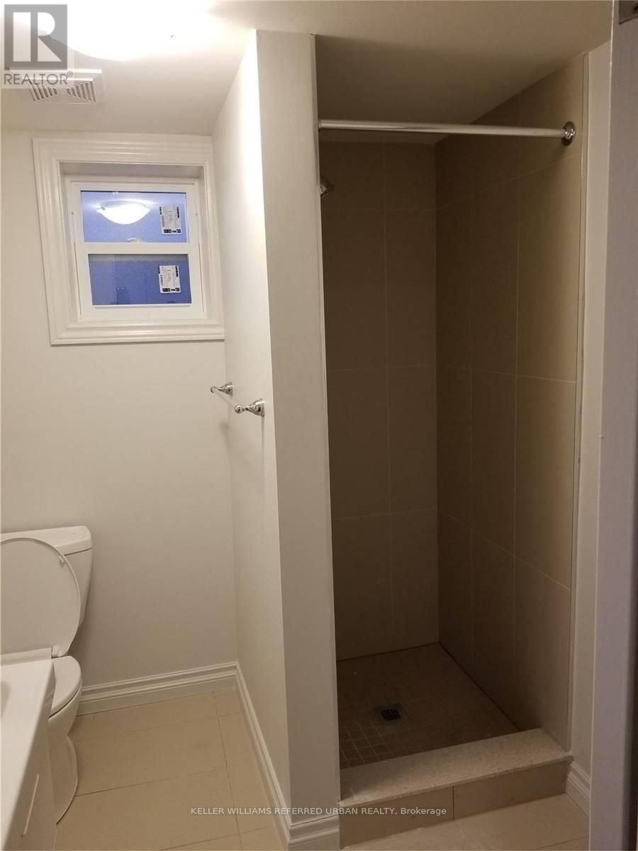 A - 173 Overbrook Place, Toronto, ON - Indoor Photo Showing Bathroom