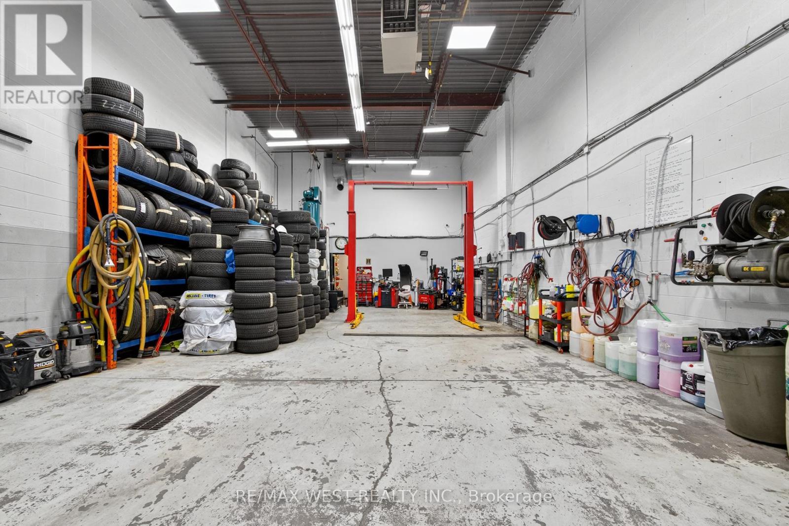 26 - 131 Citation Drive, Vaughan, ON