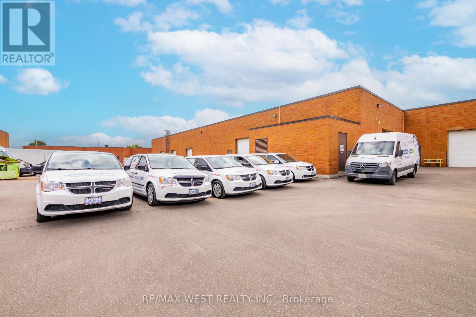 26 - 131 Citation Drive, Vaughan, ON