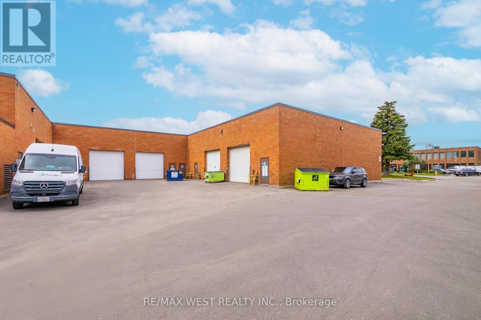 26 - 131 Citation Drive, Vaughan, ON