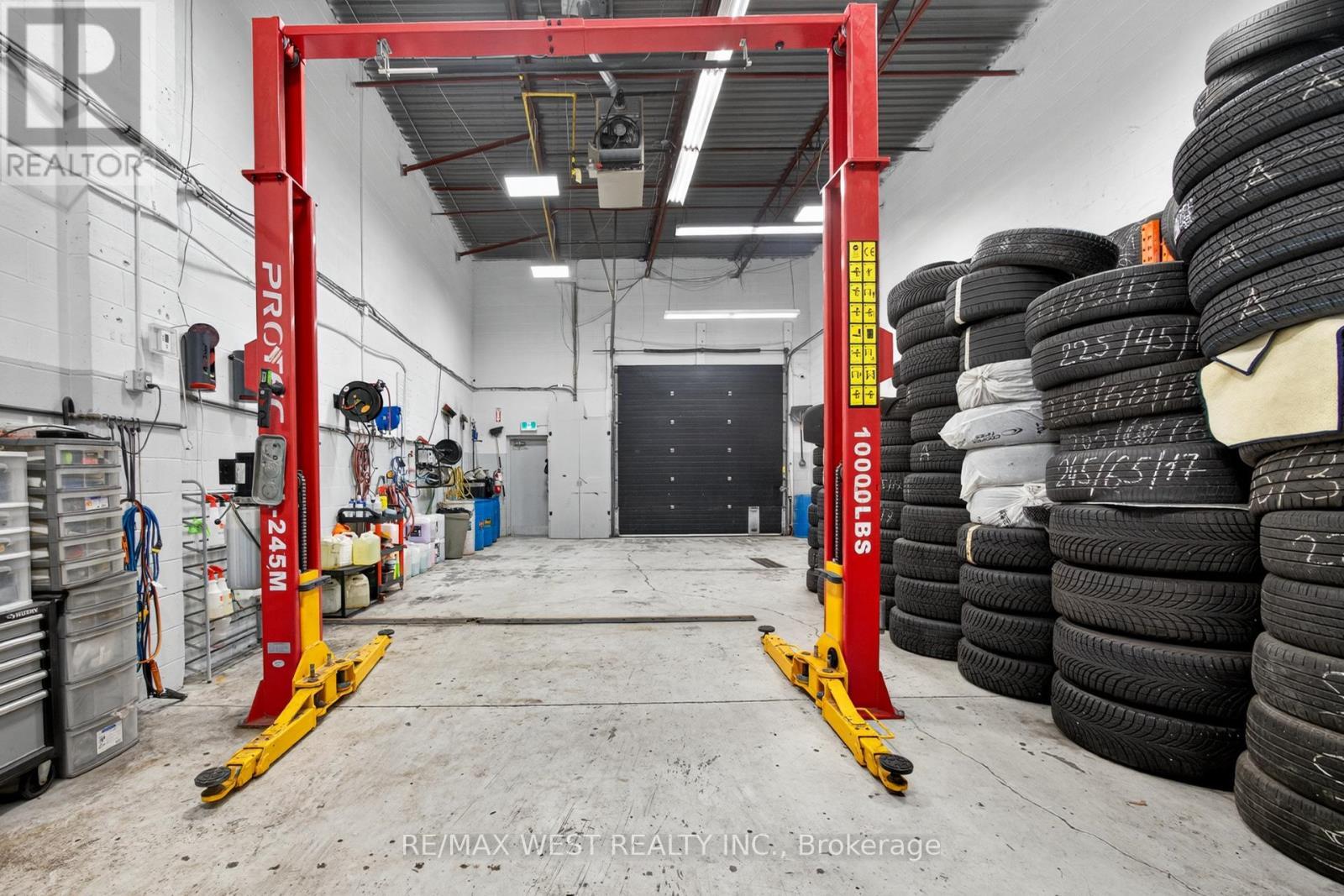 26 - 131 Citation Drive, Vaughan, ON