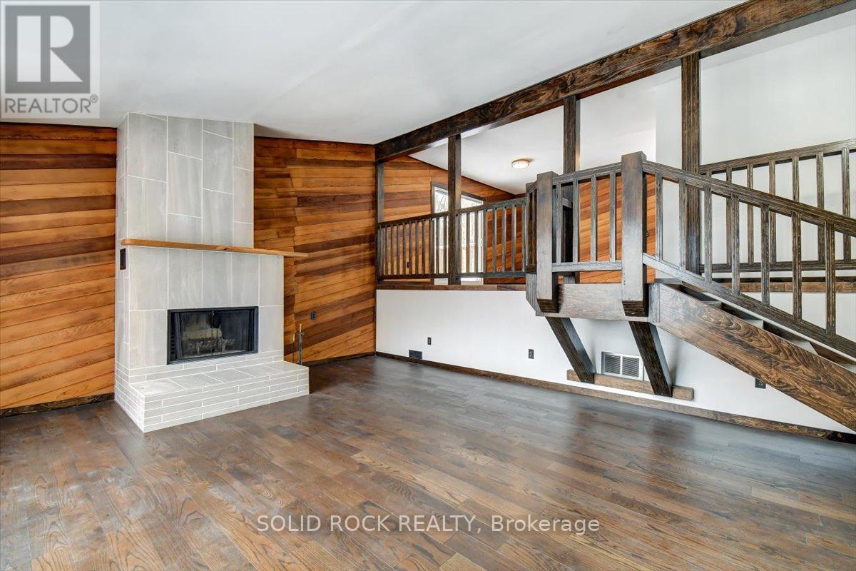 132 Beaver Creek Road, Marmora And Lake (Marmora Ward), ON - Indoor With Fireplace