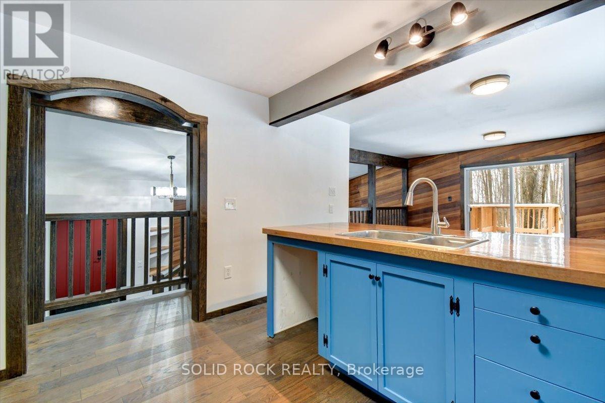 132 Beaver Creek Road, Marmora And Lake (Marmora Ward), ON - Indoor Photo Showing Kitchen With Double Sink