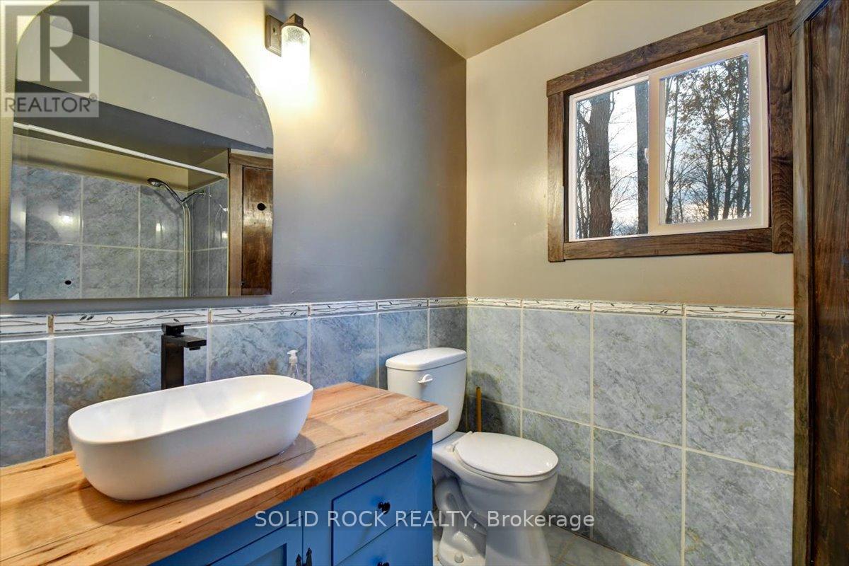 Second level bathroom - 132 Beaver Creek Road, Marmora And Lake (Marmora Ward), ON - Indoor Photo Showing Bathroom