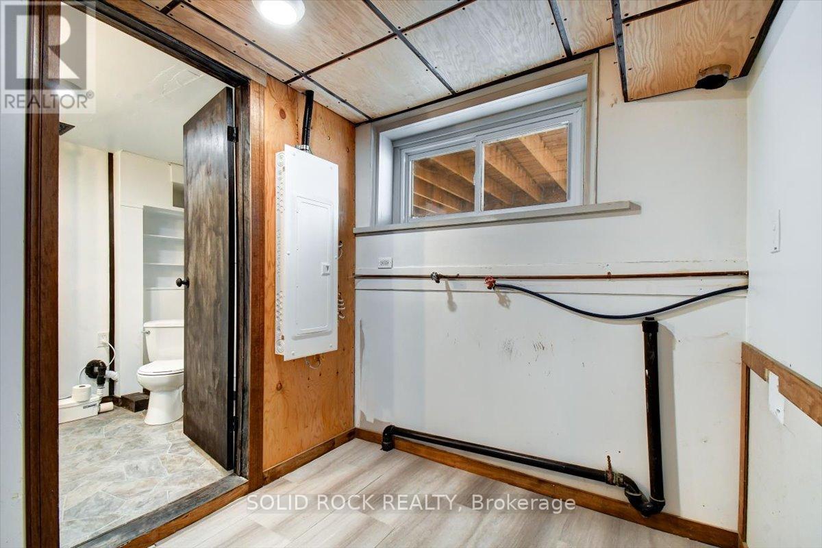 New 200 amp service - 132 Beaver Creek Road, Marmora And Lake (Marmora Ward), ON - Indoor Photo Showing Other Room