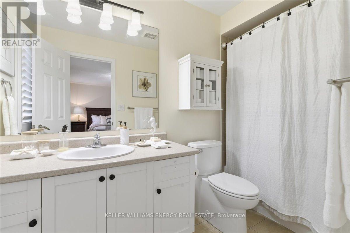 52 Elliottglen Drive, Ajax (Northeast Ajax), ON - Indoor Photo Showing Bathroom