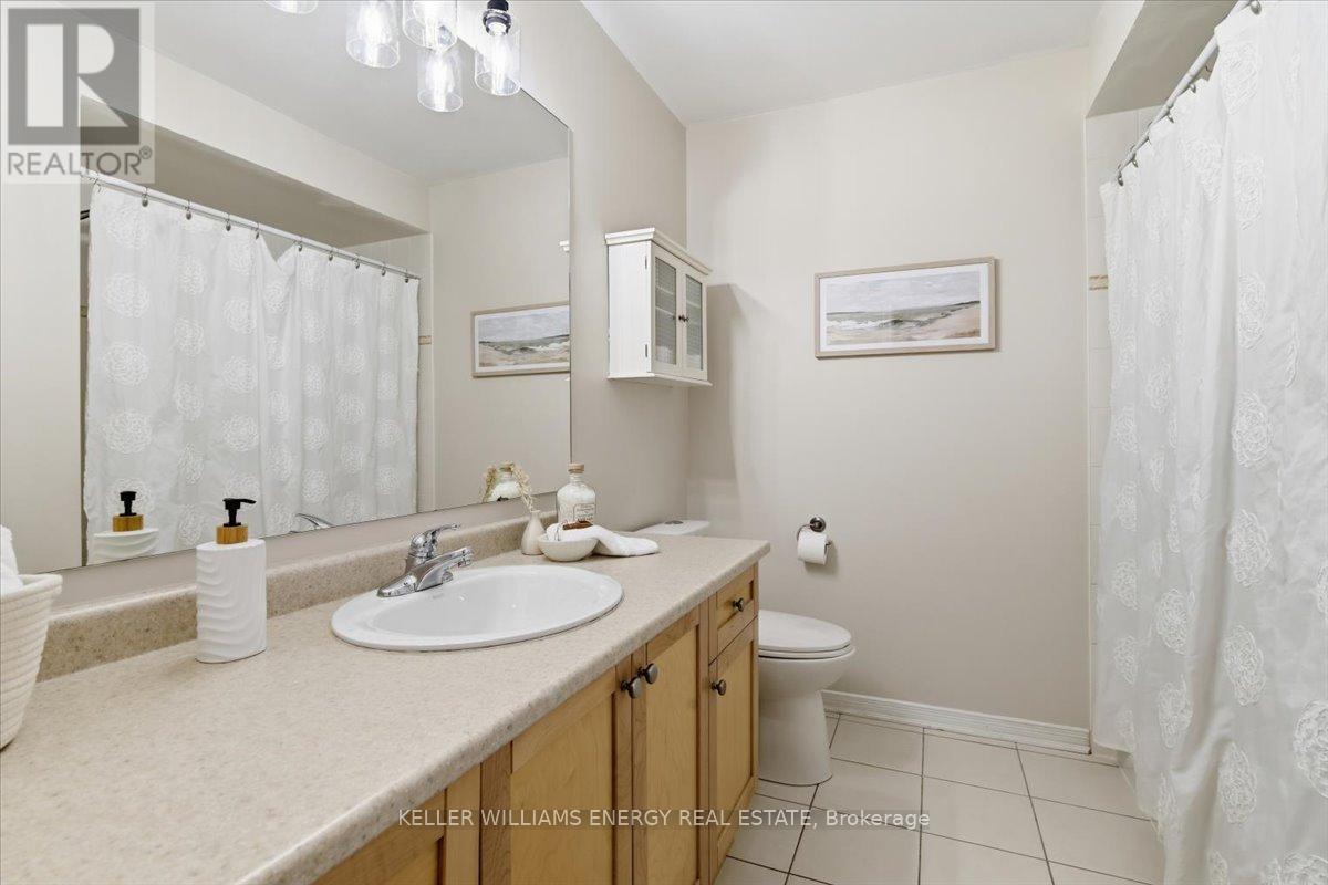 52 Elliottglen Drive, Ajax (Northeast Ajax), ON - Indoor Photo Showing Bathroom