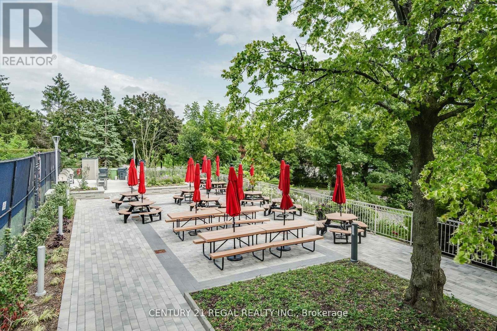 308 - 2267 Lake Shore Boulevard W, Toronto, ON - Outdoor