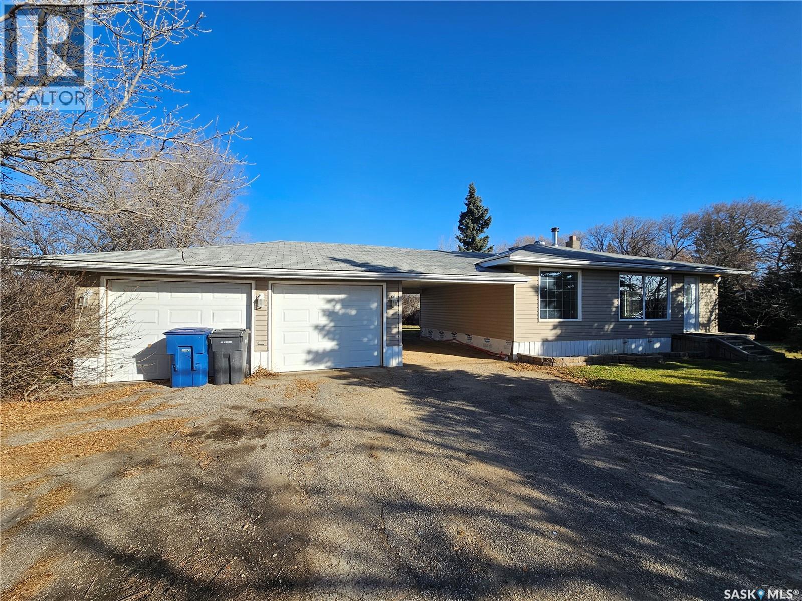 503 Souris Avenue E, Carlyle, SK - Outdoor
