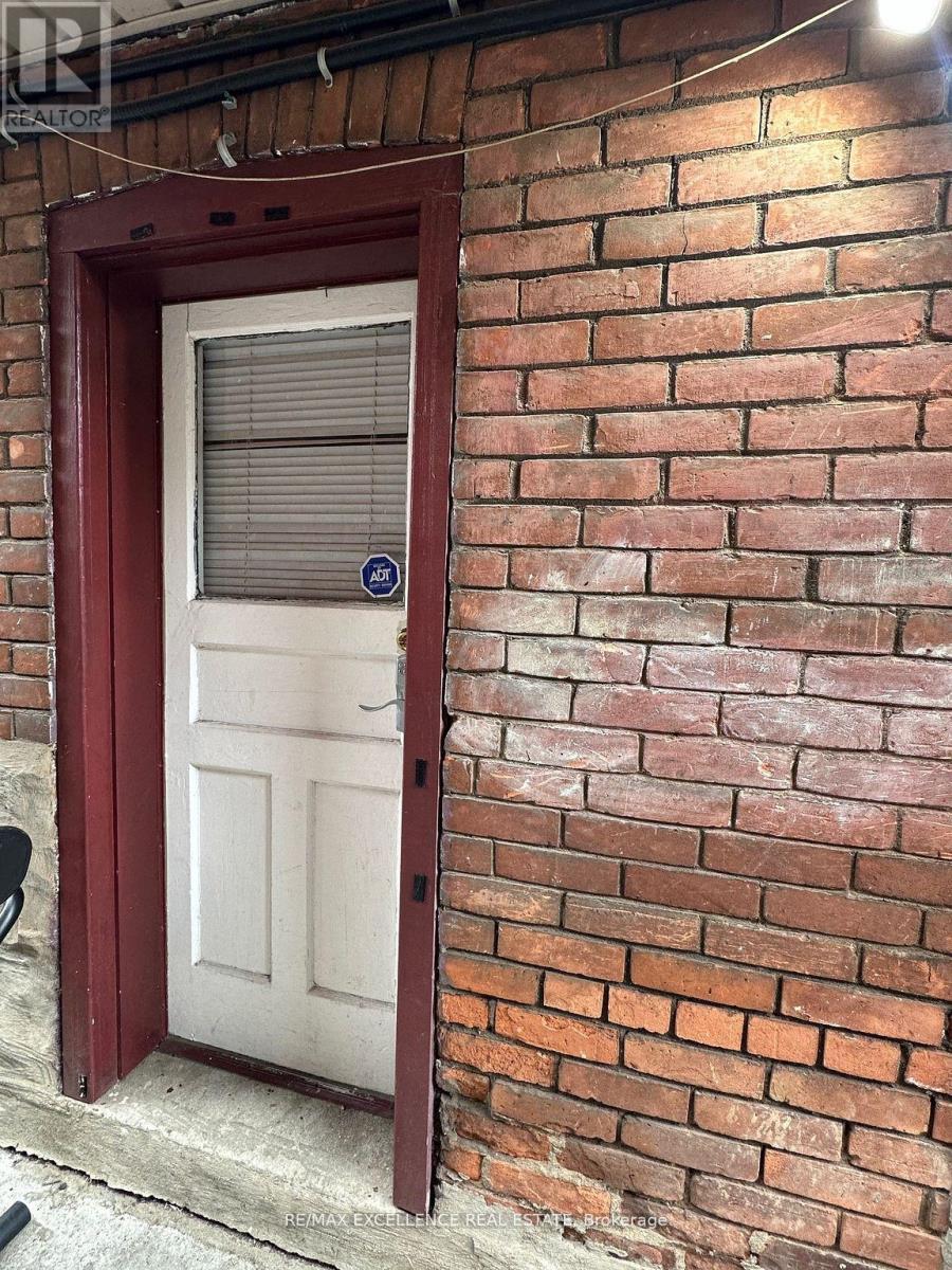 Bsmt - 25 Barnesdale Avenue S, Hamilton, ON - Photo Showing Other Room