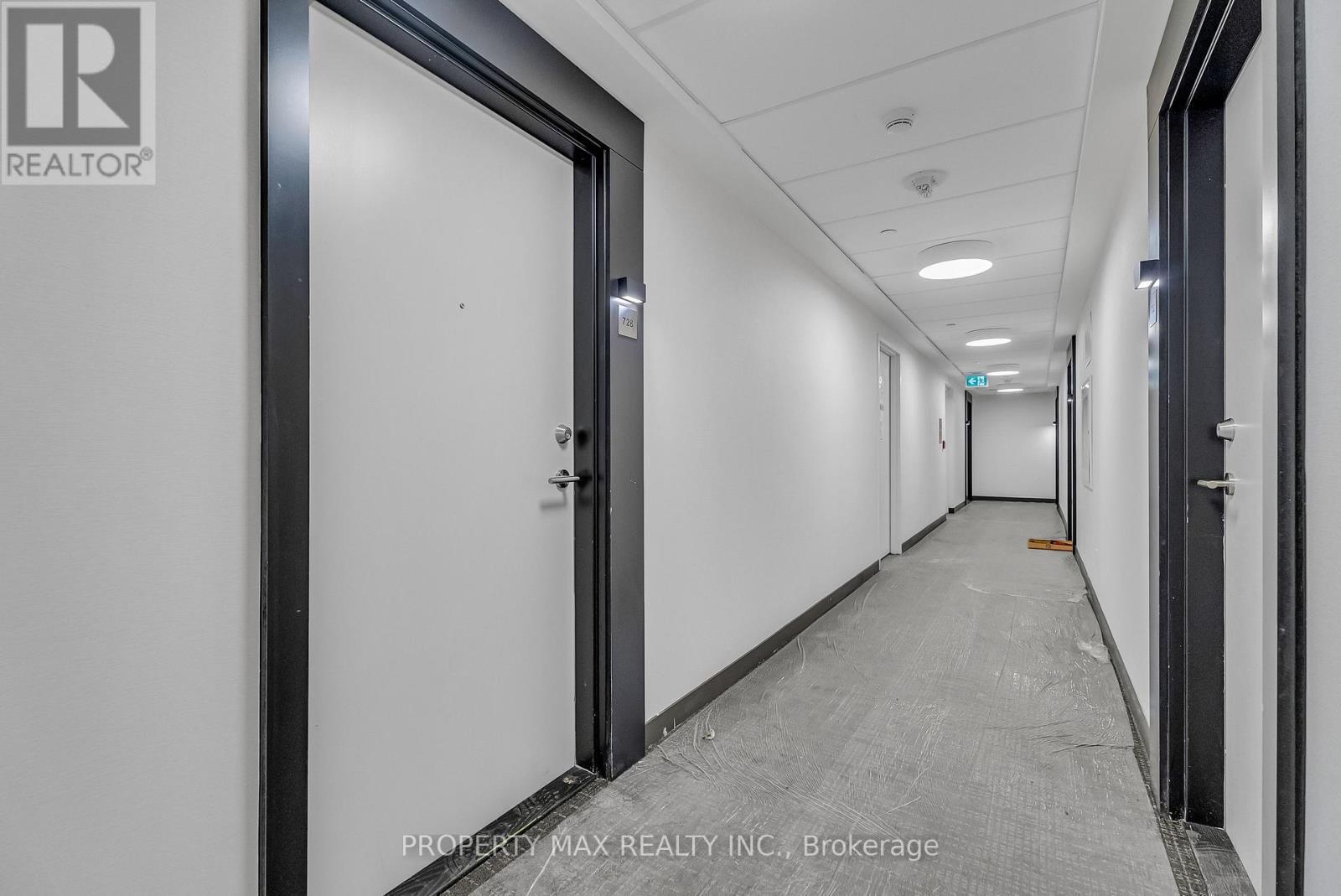 728 - 2 David Eyer Road, Richmond Hill, ON - Photo Showing Other Room