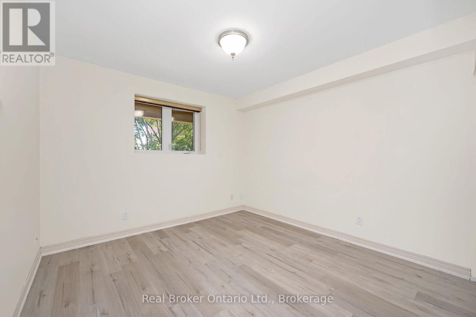 303 - 1212 Fennell Avenue E, Hamilton (Huntington), ON - Indoor Photo Showing Other Room