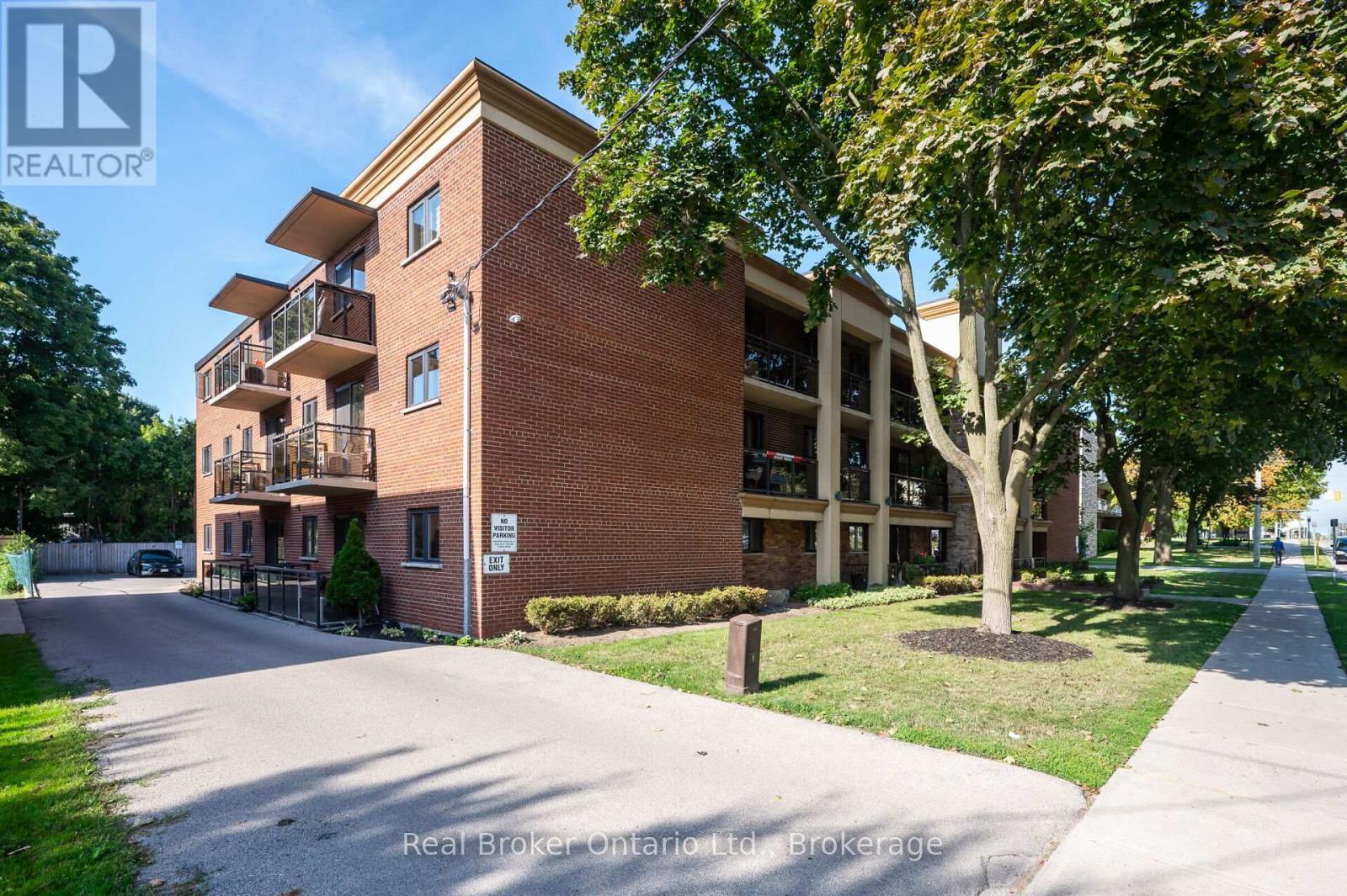 303 - 1212 Fennell Avenue E, Hamilton (Huntington), ON - Outdoor With Balcony