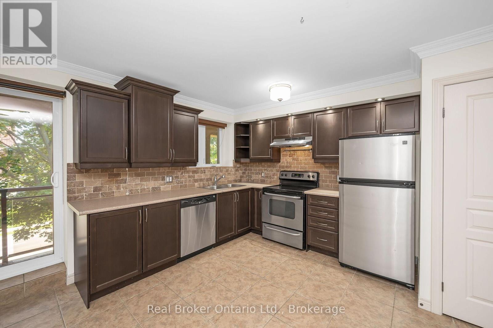 303 - 1212 Fennell Avenue E, Hamilton (Huntington), ON - Indoor Photo Showing Kitchen With Stainless Steel Kitchen