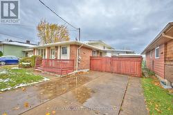 11 STONEGATE DRIVE St. Catharines (Secord Woods), ON L2P 3K9