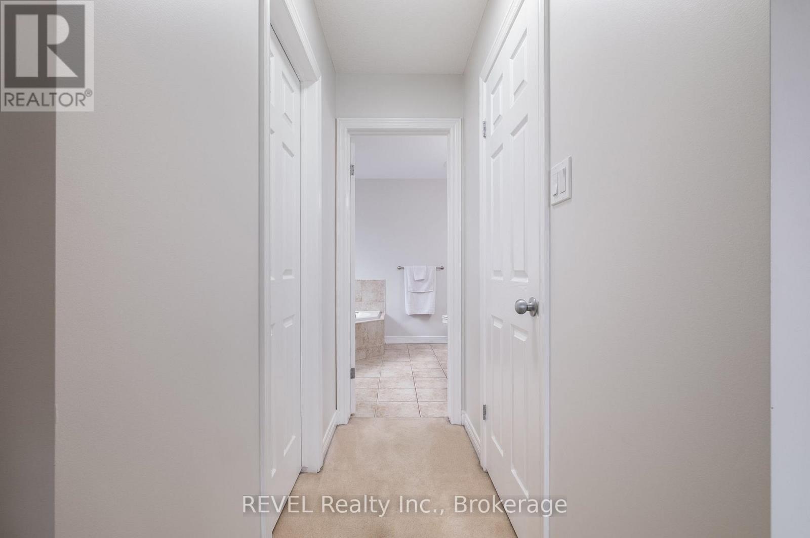 29 Springbreeze Heights, Hamilton (Stoney Creek), ON - Indoor Photo Showing Other Room