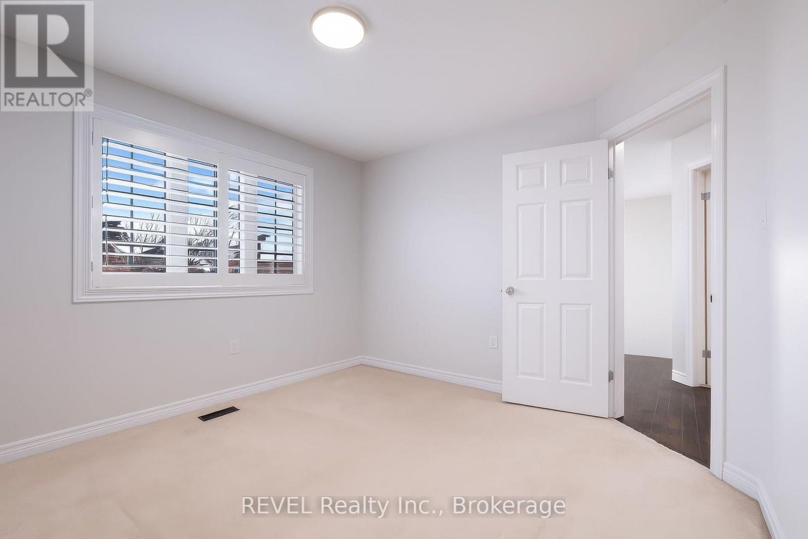 29 Springbreeze Heights, Hamilton (Stoney Creek), ON - Indoor Photo Showing Other Room