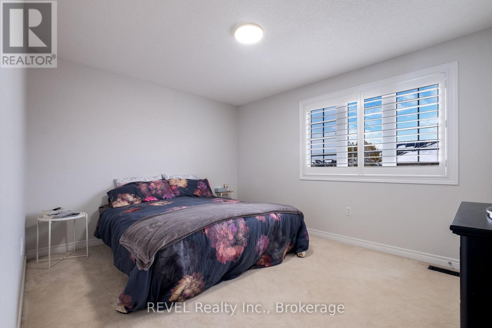 29 Springbreeze Heights, Hamilton (Stoney Creek), ON - Indoor Photo Showing Bedroom