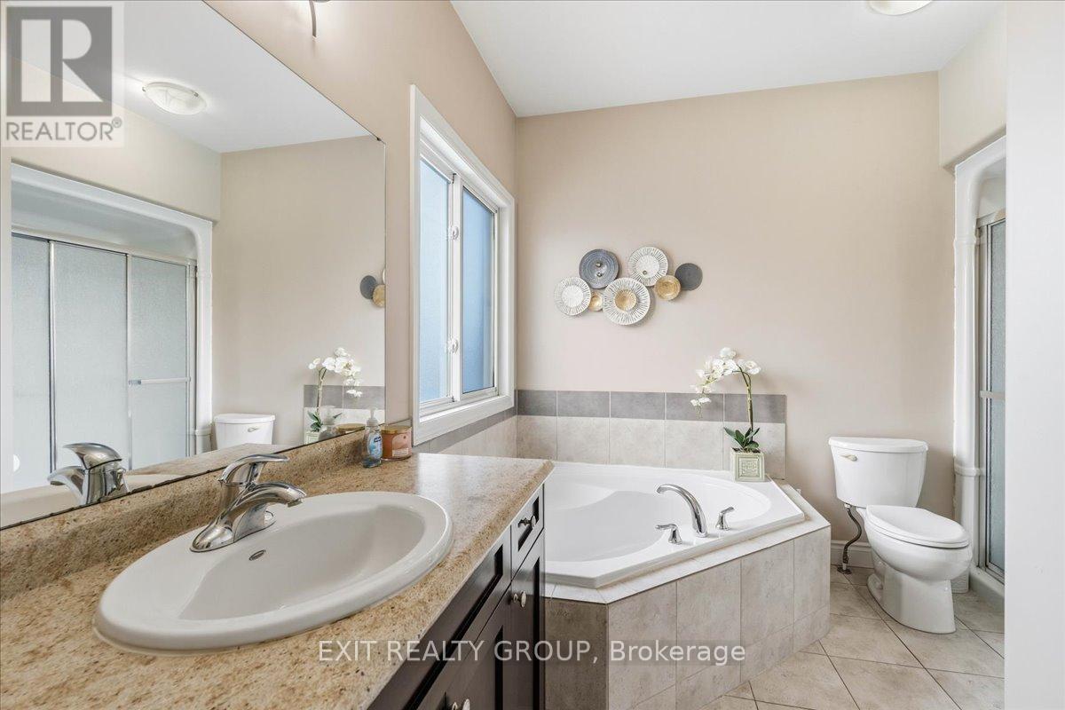 14 Cavendish Drive, Belleville (Thurlow Ward), ON - Indoor Photo Showing Bathroom