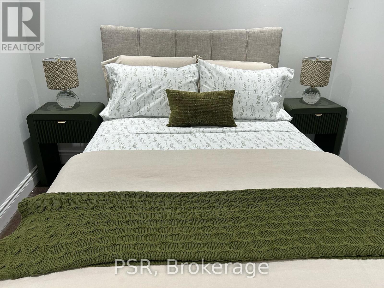 31 Monkton Circle, Brampton, ON - Indoor Photo Showing Bedroom