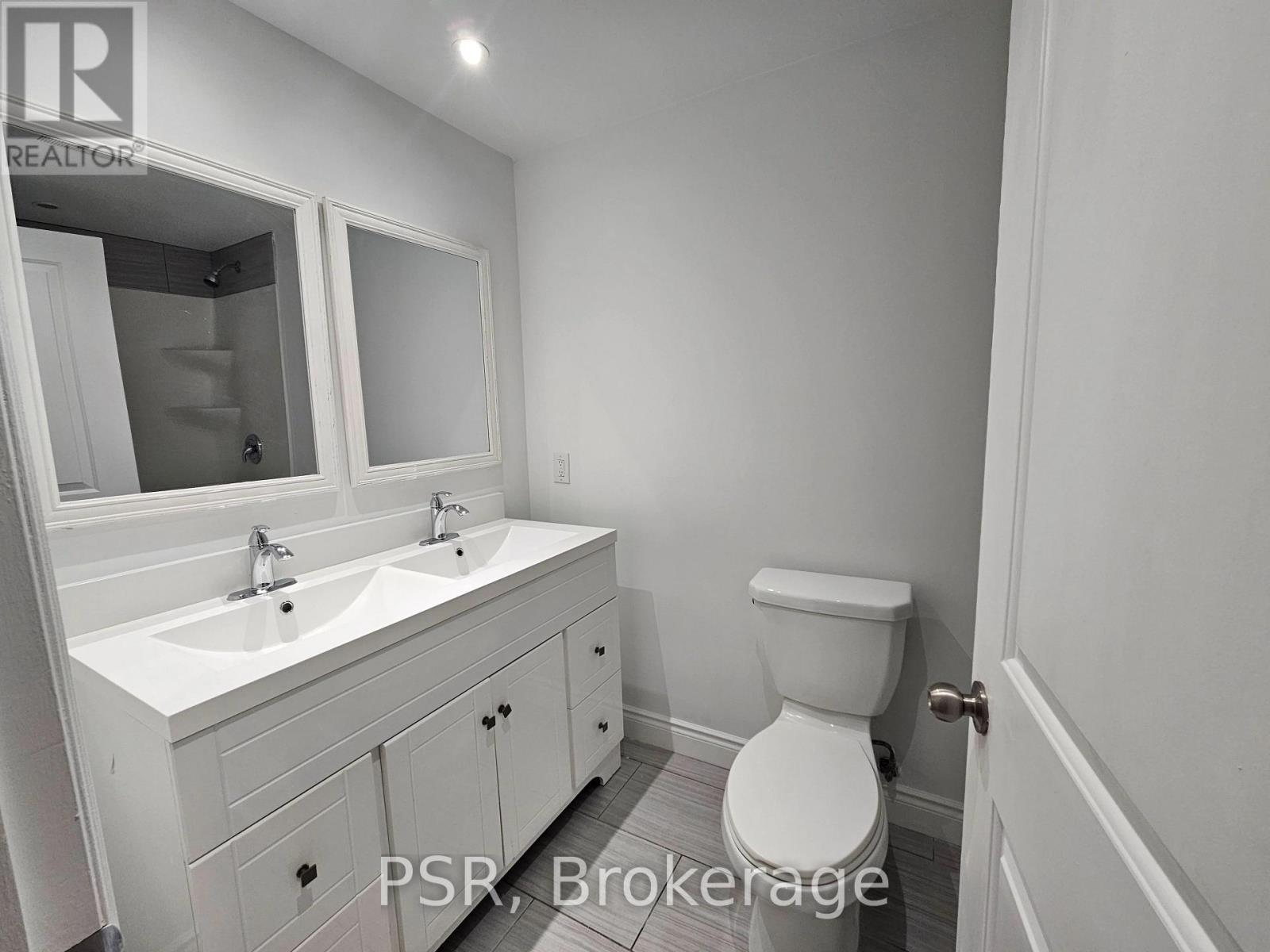 31 Monkton Circle, Brampton, ON - Indoor Photo Showing Bathroom