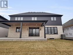 Photos are of model & show upgrades not included. -