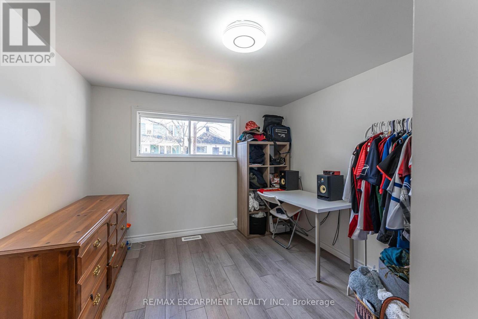 284 Paling Avenue, Hamilton, ON - Indoor Photo Showing Other Room