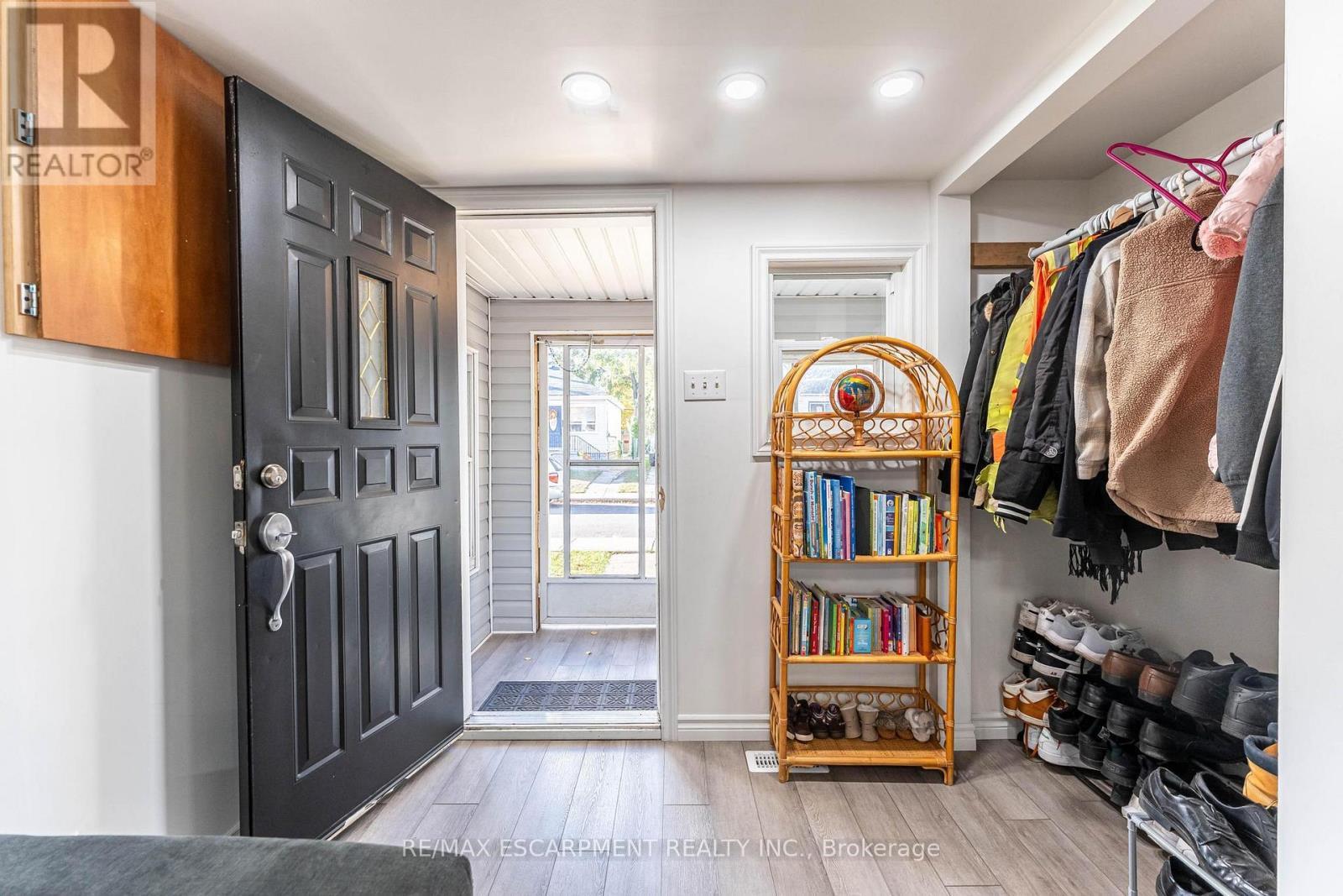 284 Paling Avenue, Hamilton, ON - Indoor