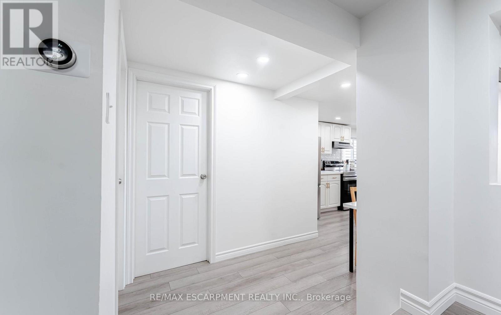 284 Paling Avenue, Hamilton, ON - Indoor Photo Showing Other Room