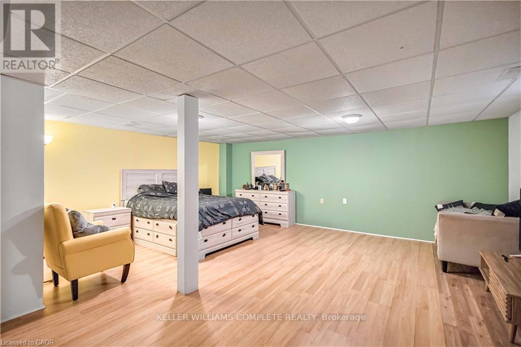 16 Jessica Street, Hamilton, ON - Indoor