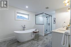 Photos are of model & show upgrades not included. -