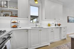 Photos are of model & show upgrades not included. -