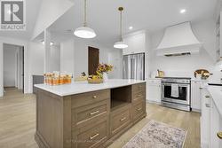 Photos are of model & show upgrades not included. -