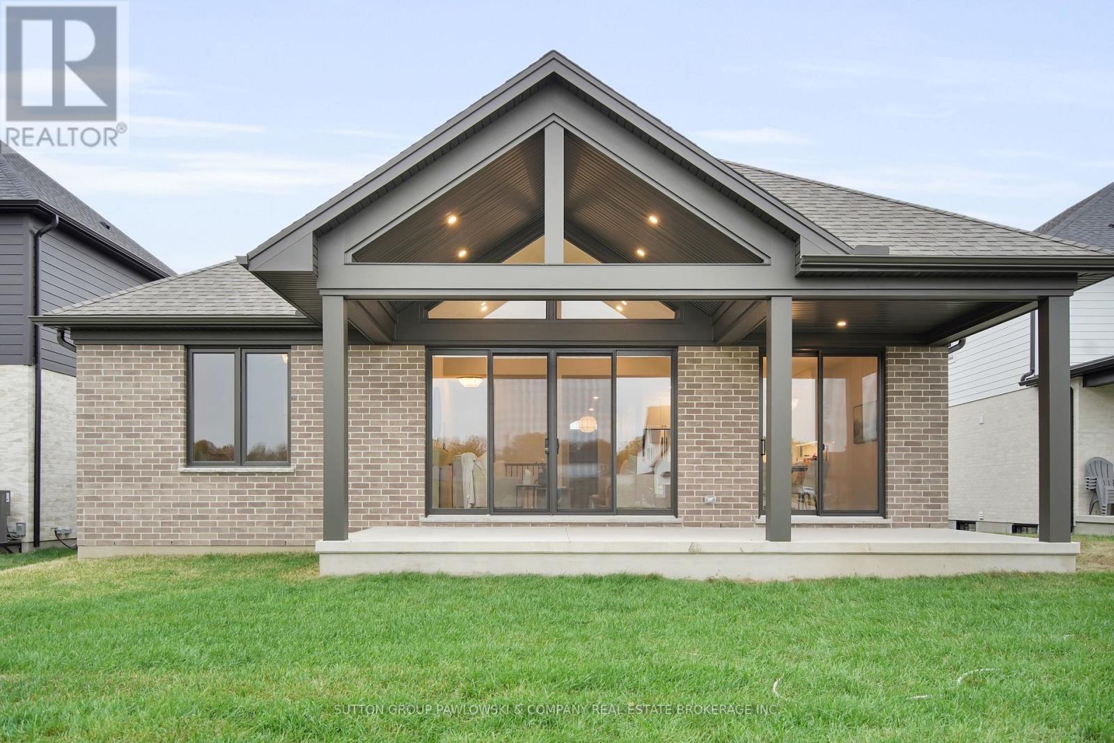 Photos are of model & show upgrades not included. - Lot #24 - 5 Timberwalk Close, Middlesex Centre (Ilderton), ON - Outdoor
