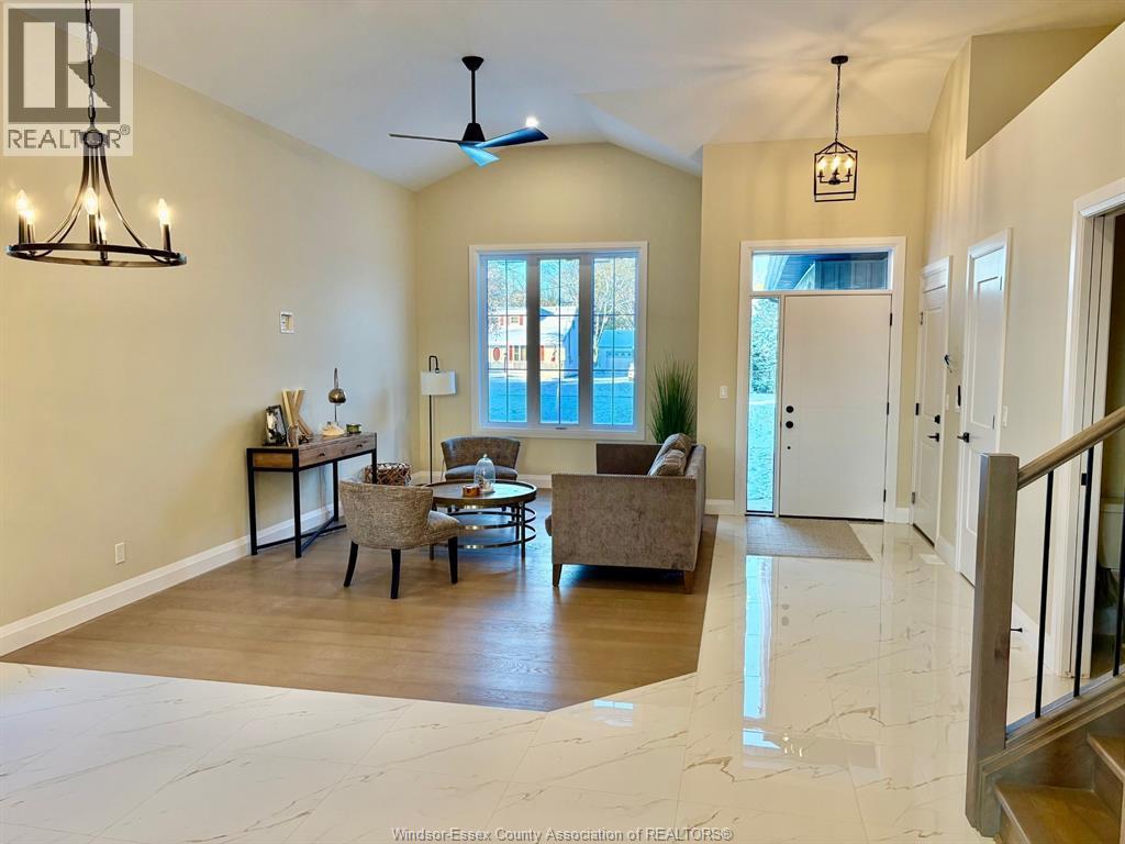 1644 Shawnee Road, Tecumseh, ON - Indoor