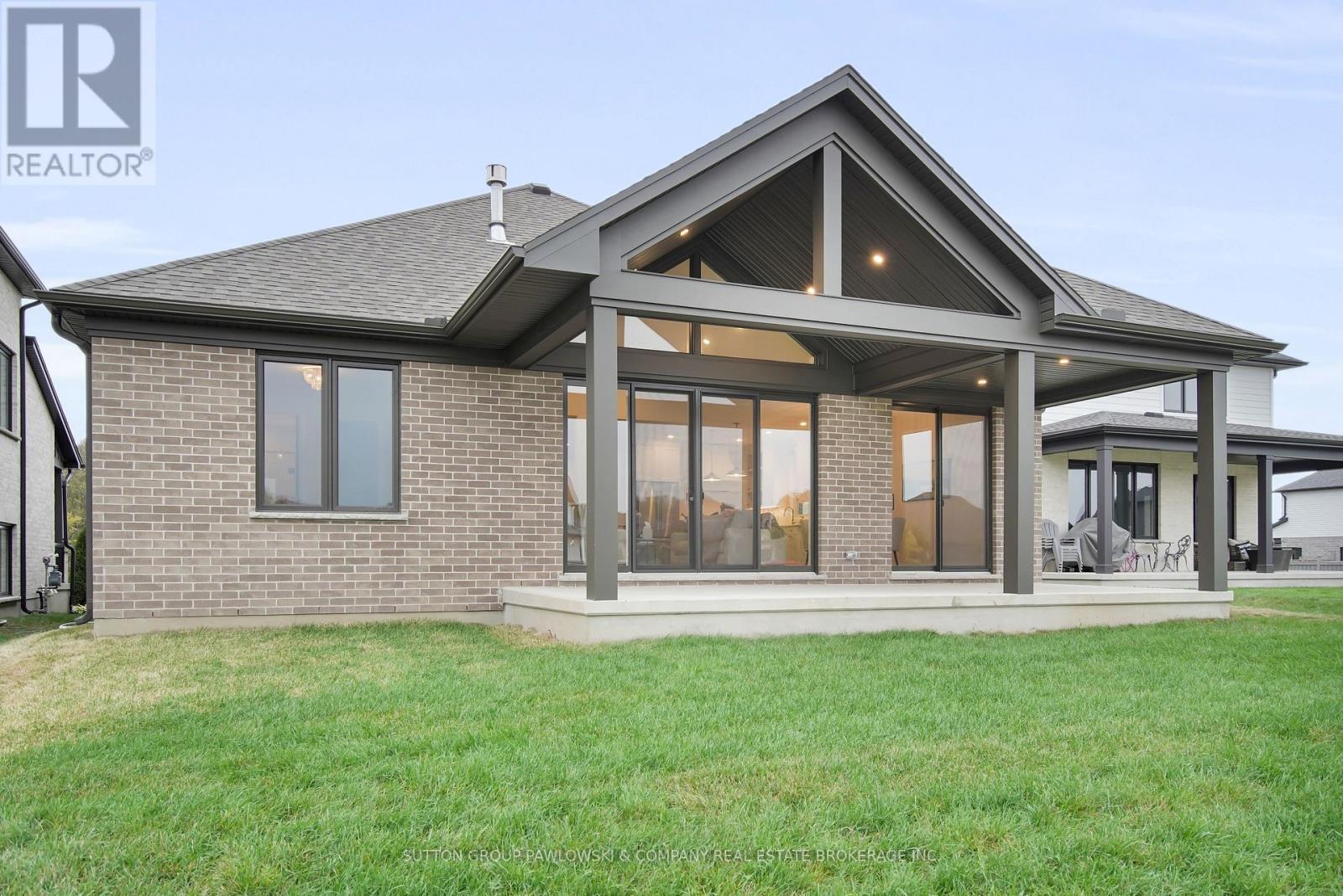 Photos are of model & show upgrades not included. - Lot #17 - 194 Timberwalk Trail, Middlesex Centre (Ilderton), ON - Outdoor