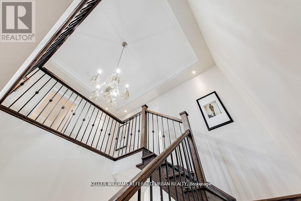 113 Burns Boulevard, King, ON - Indoor Photo Showing Other Room