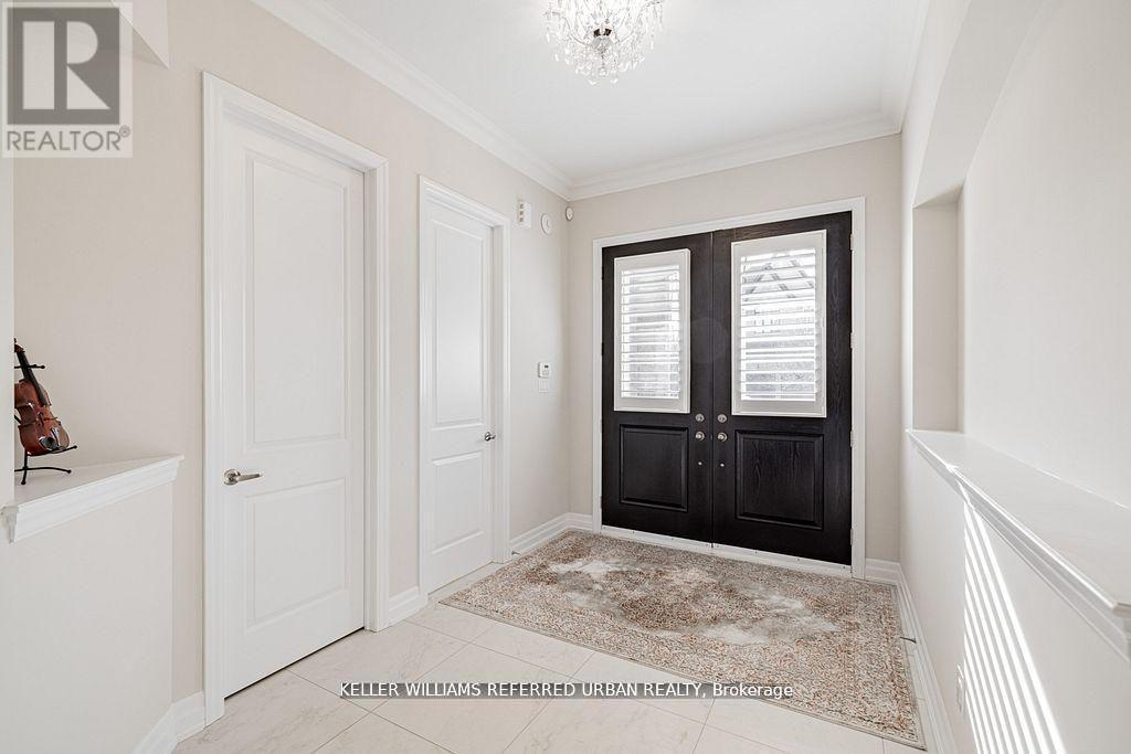 113 Burns Boulevard, King, ON - Indoor Photo Showing Other Room