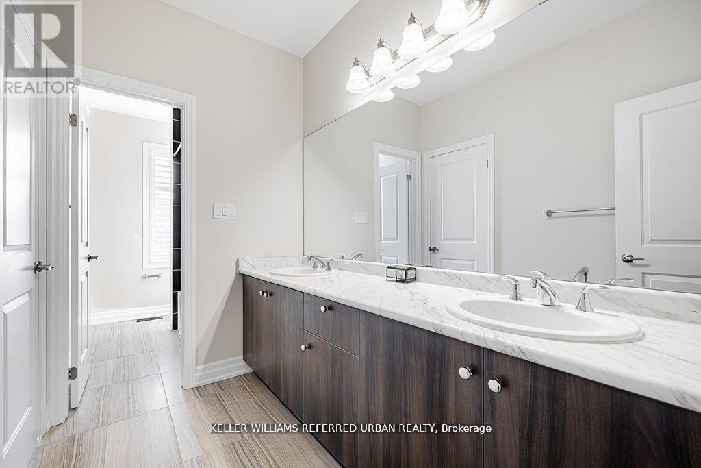 113 Burns Boulevard, King, ON - Indoor Photo Showing Bathroom